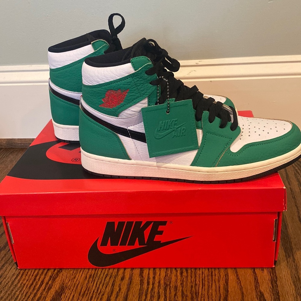 Air Jordan 1 high tops. Womens 11 excellent condition